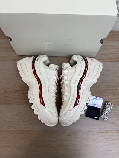 UNDEFEATED × Nike Air Max 95 SP "Sail"