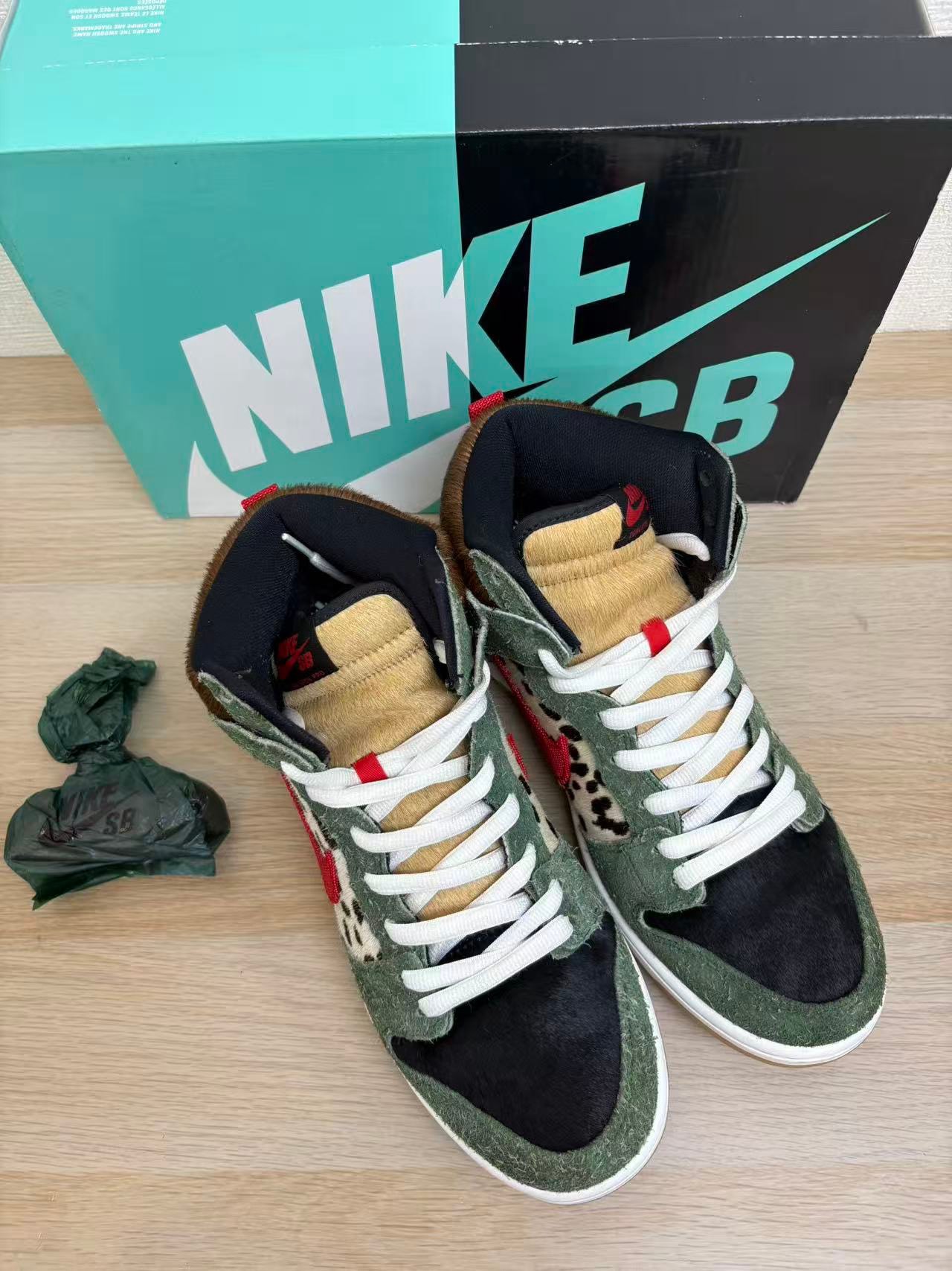 Nike SB Dunk High Pro QS "Dog Walker"