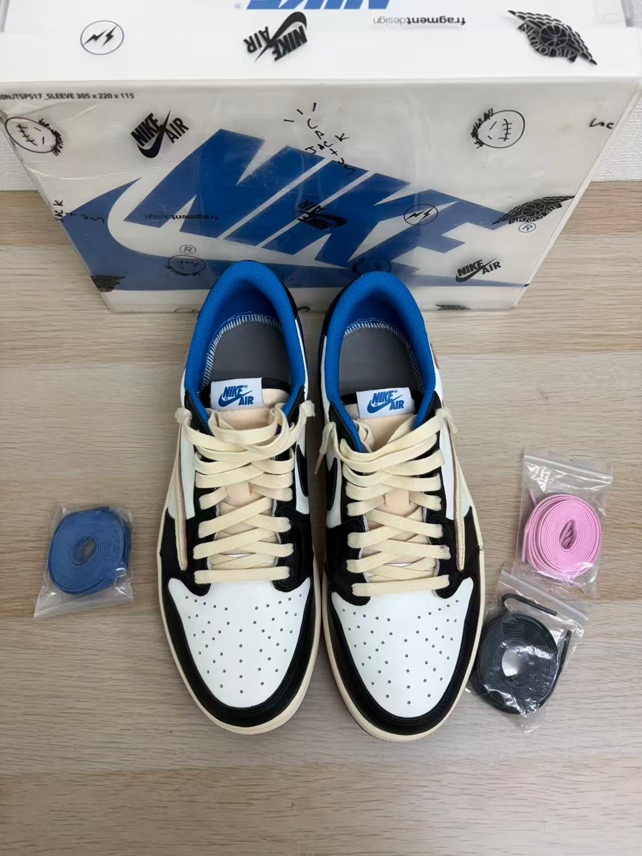 Travis Scott × fragment design × Nike Air Jordan 1 Low OG SP "Military Blue"
