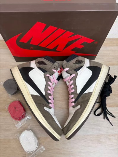 Travis Scott × Nike Air Jordan 1 Retro High OG TS SP "Sail/Dark Mocha"