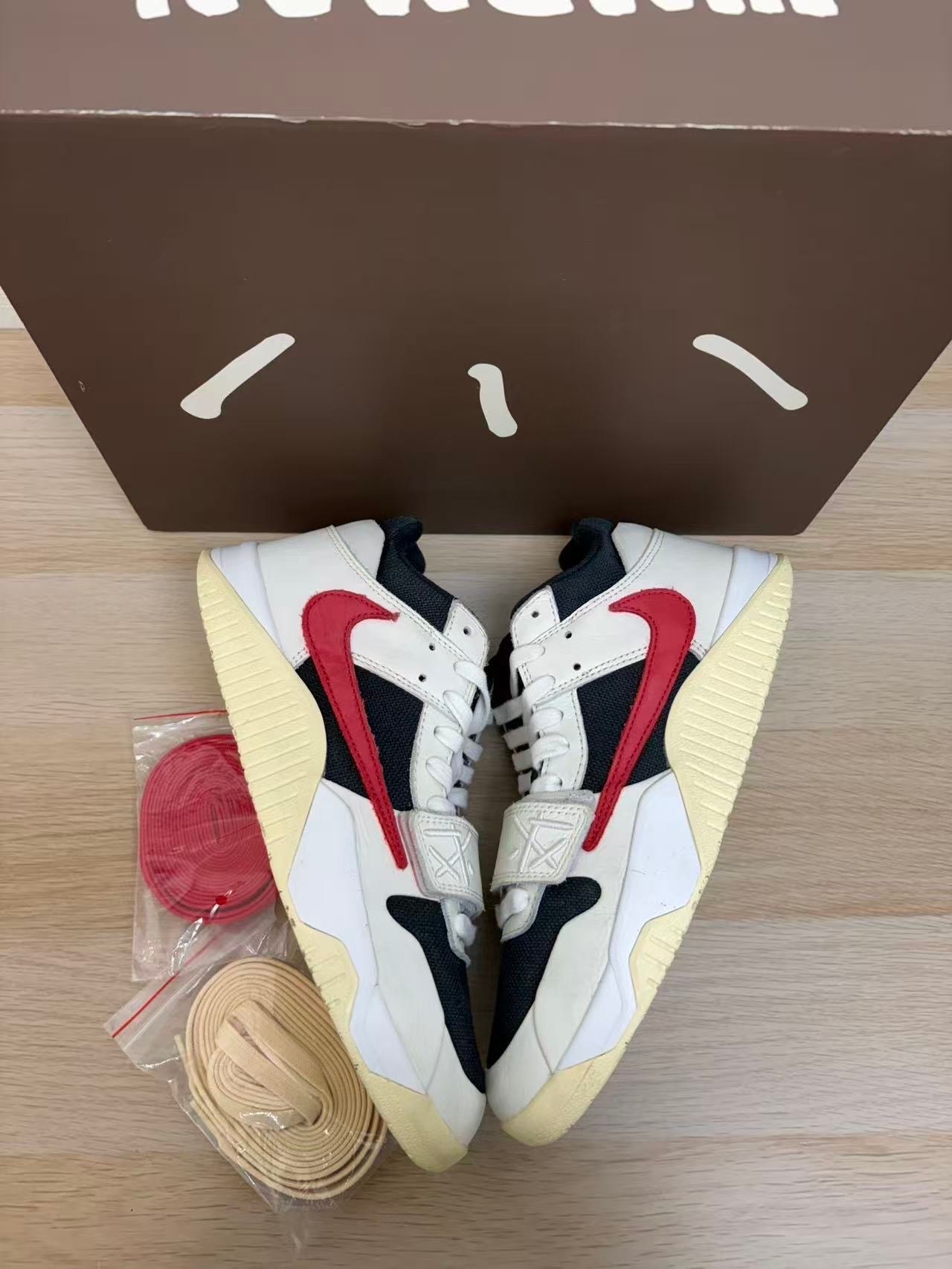 Travis Scott × Nike Jordan Jumpman Jack TR "University Red"