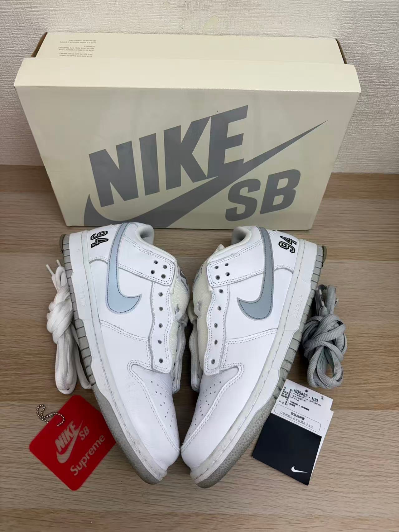 Supreme × Nike SB Dunk Low "White/Metallic Silver" (25FW Week2)