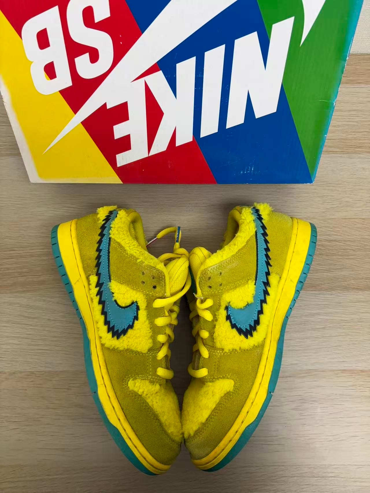 Grateful Dead × Nike SB Dunk Low "Yellow Bear"