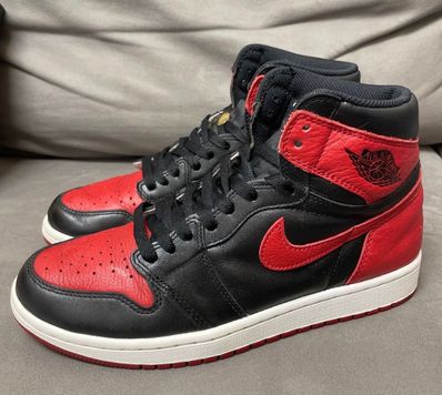 Nike Air Jordan 1 Retro High OG "Bred/Banned" (2016)