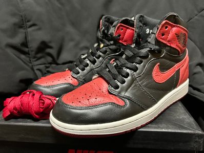 Nike Air Jordan 1 Retro High OG "Bred/Banned" (2016)