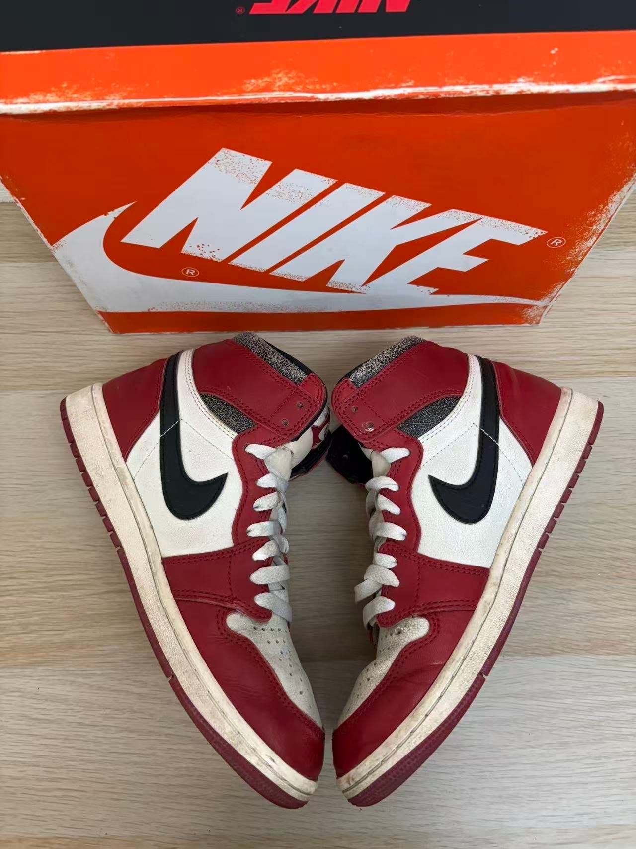 Nike Air Jordan 1 High OG "Lost & Found/Chicago"
