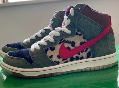 Nike SB Dunk High Pro QS "Dog Walker"