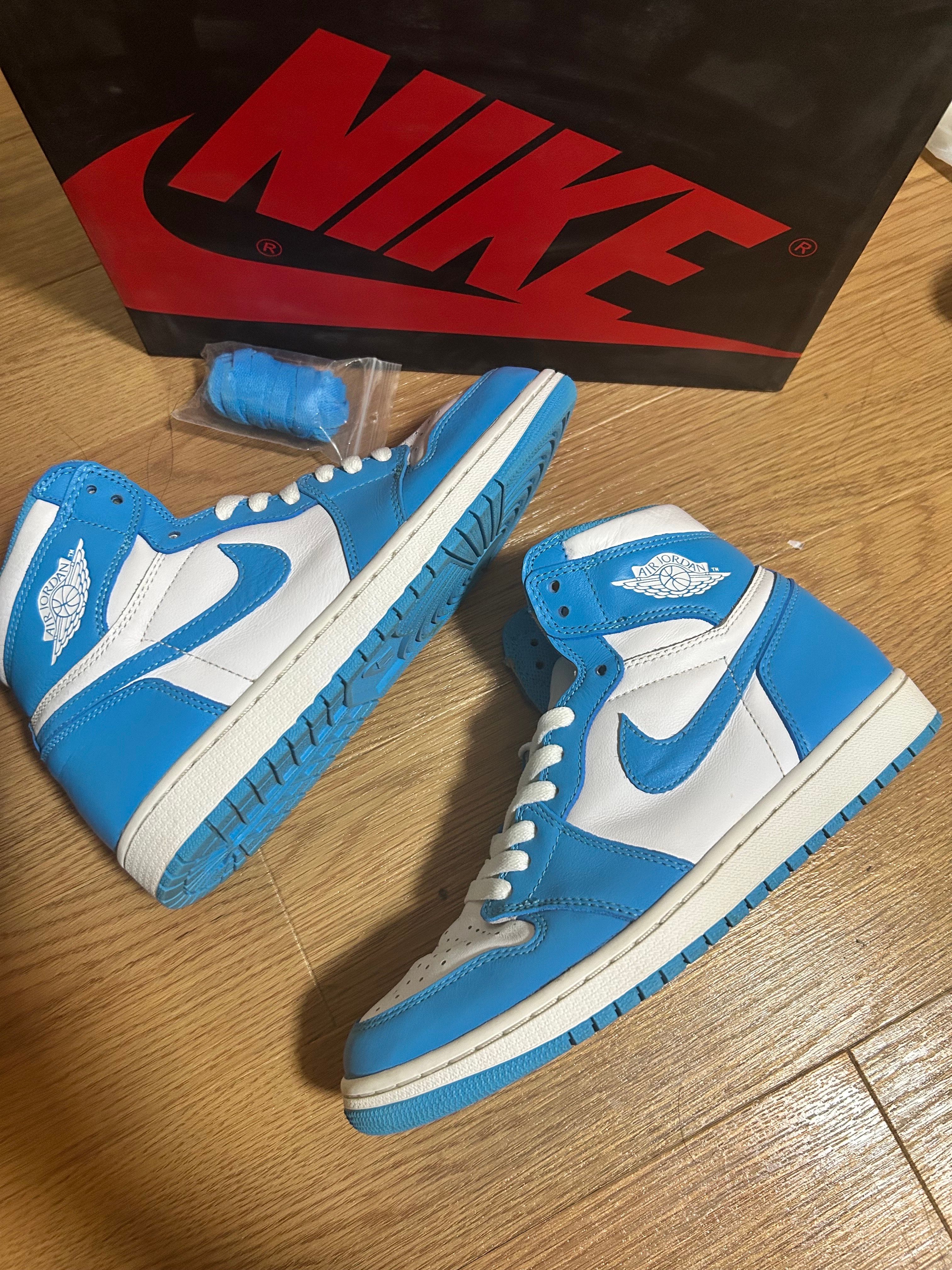 Nike Air Jordan 1 Retro High "UNC"