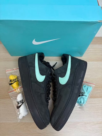 Tiffany & Co. × Nike Air Force 1 Low "1837"