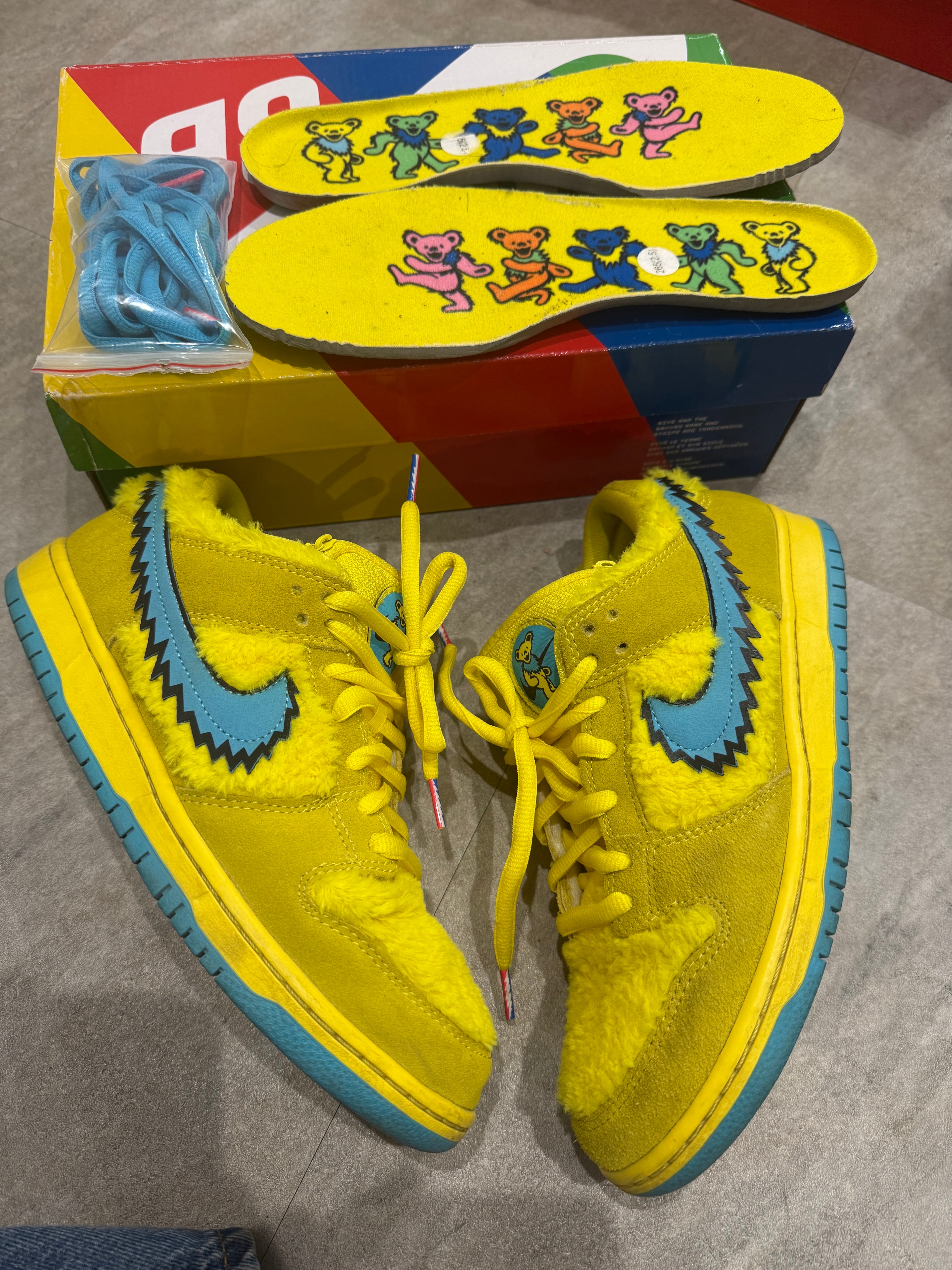 Grateful Dead × Nike SB Dunk Low "Yellow Bear"