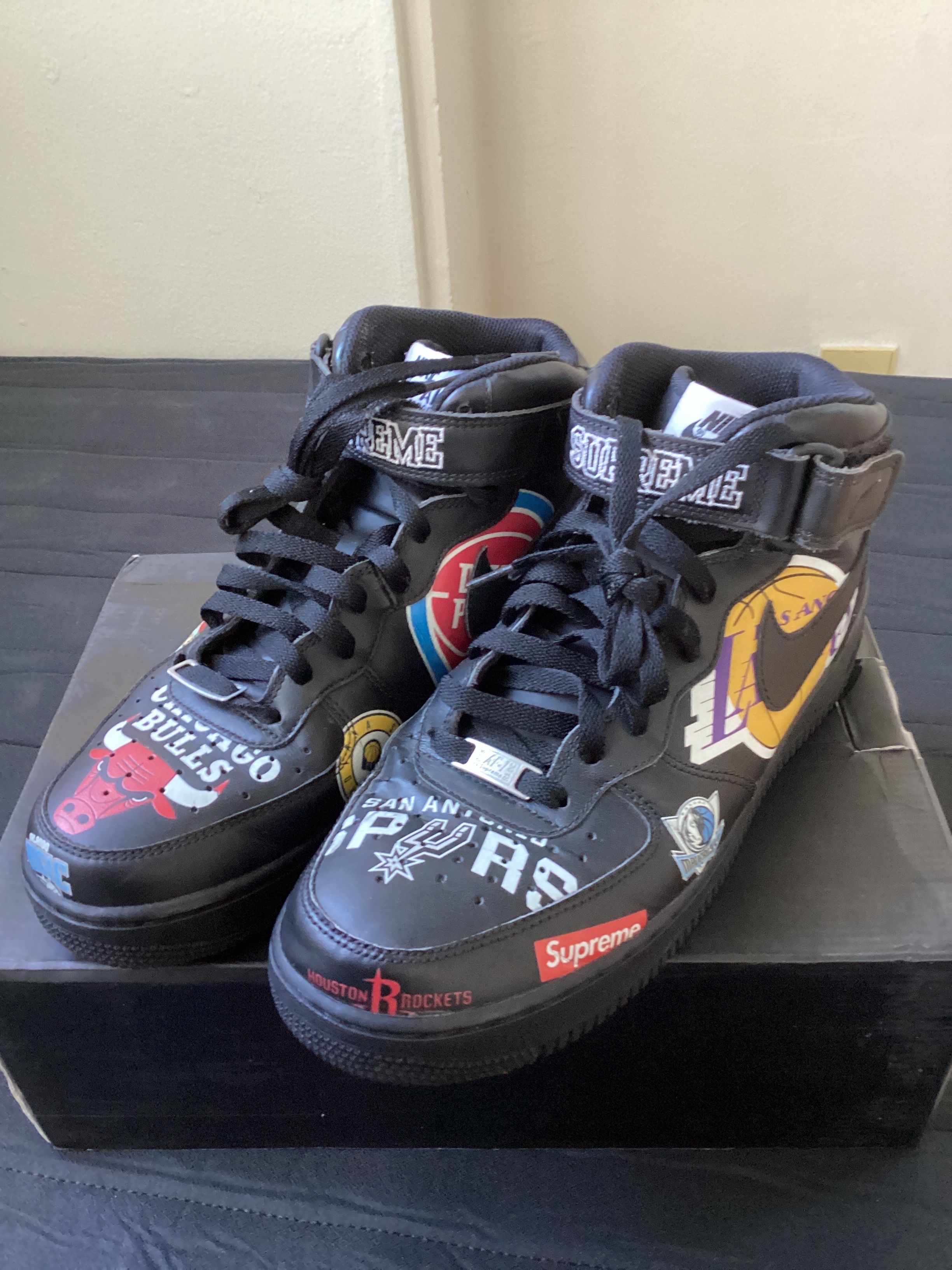 Supreme × NBA × Nike Air Force 1 Mid '07 "Black"