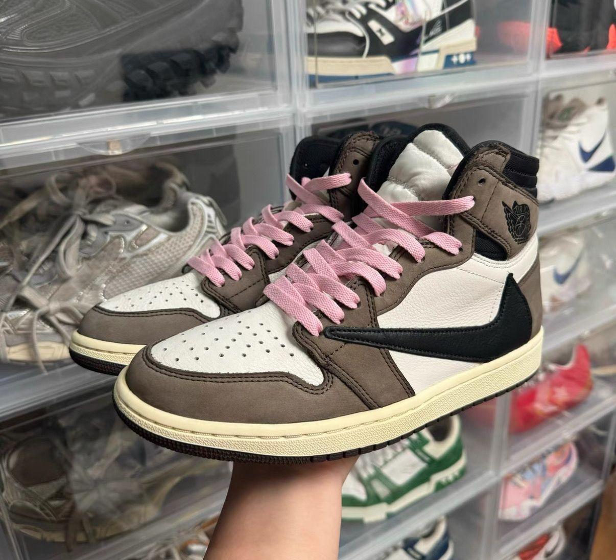 Travis Scott × Nike Air Jordan 1 Retro High OG TS SP 