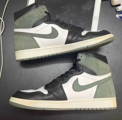 Nike Air Jordan 1 Retro High "Clay Green"