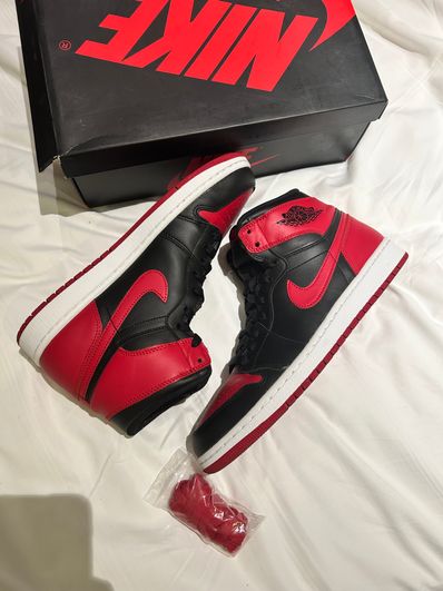 Nike Air Jordan 1 Retro High OG "Bred" (2013)