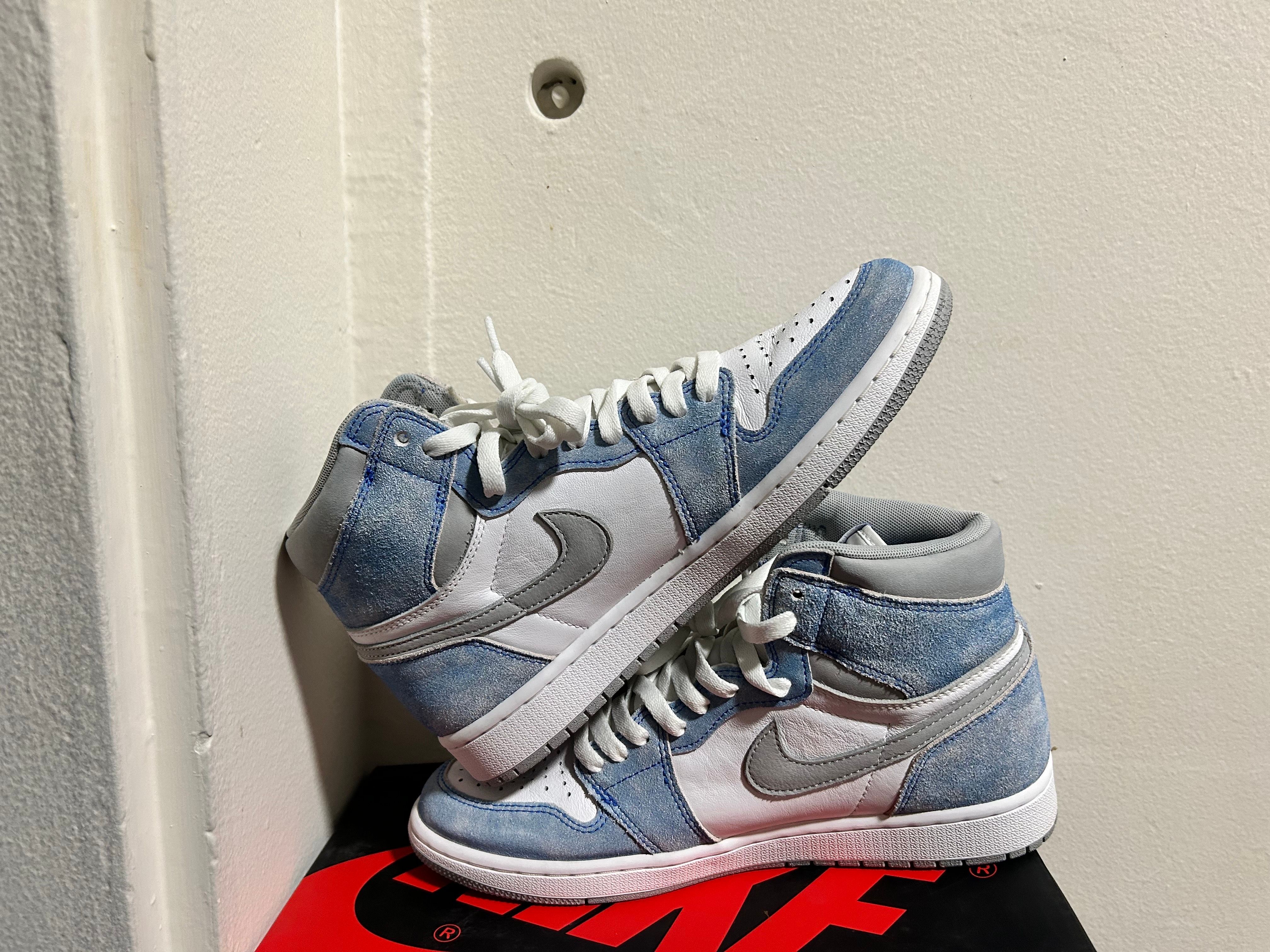 Nike Air Jordan 1 High OG "Hyper Royal"