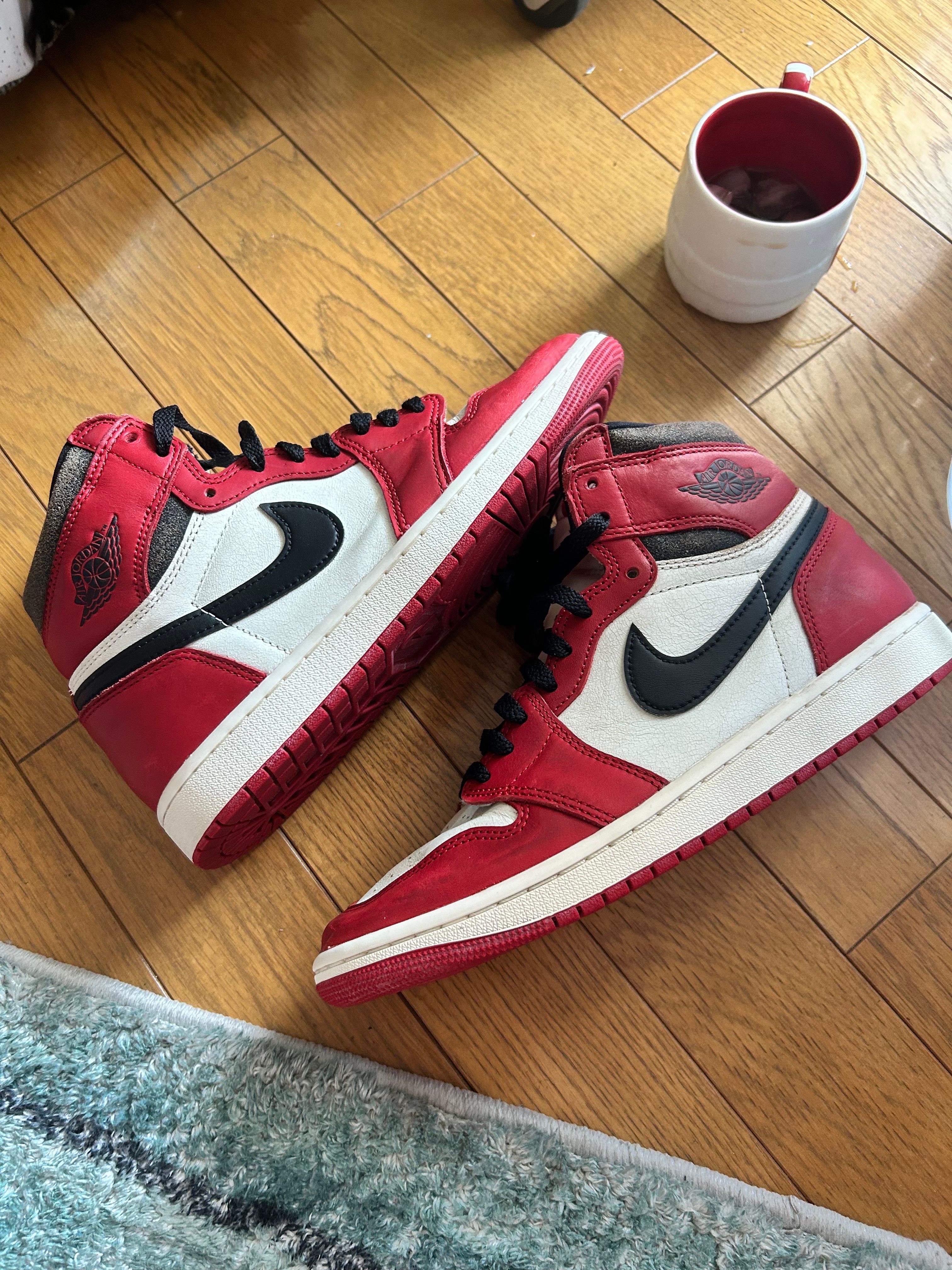 Nike Air Jordan 1 High OG "Lost & Found/Chicago"