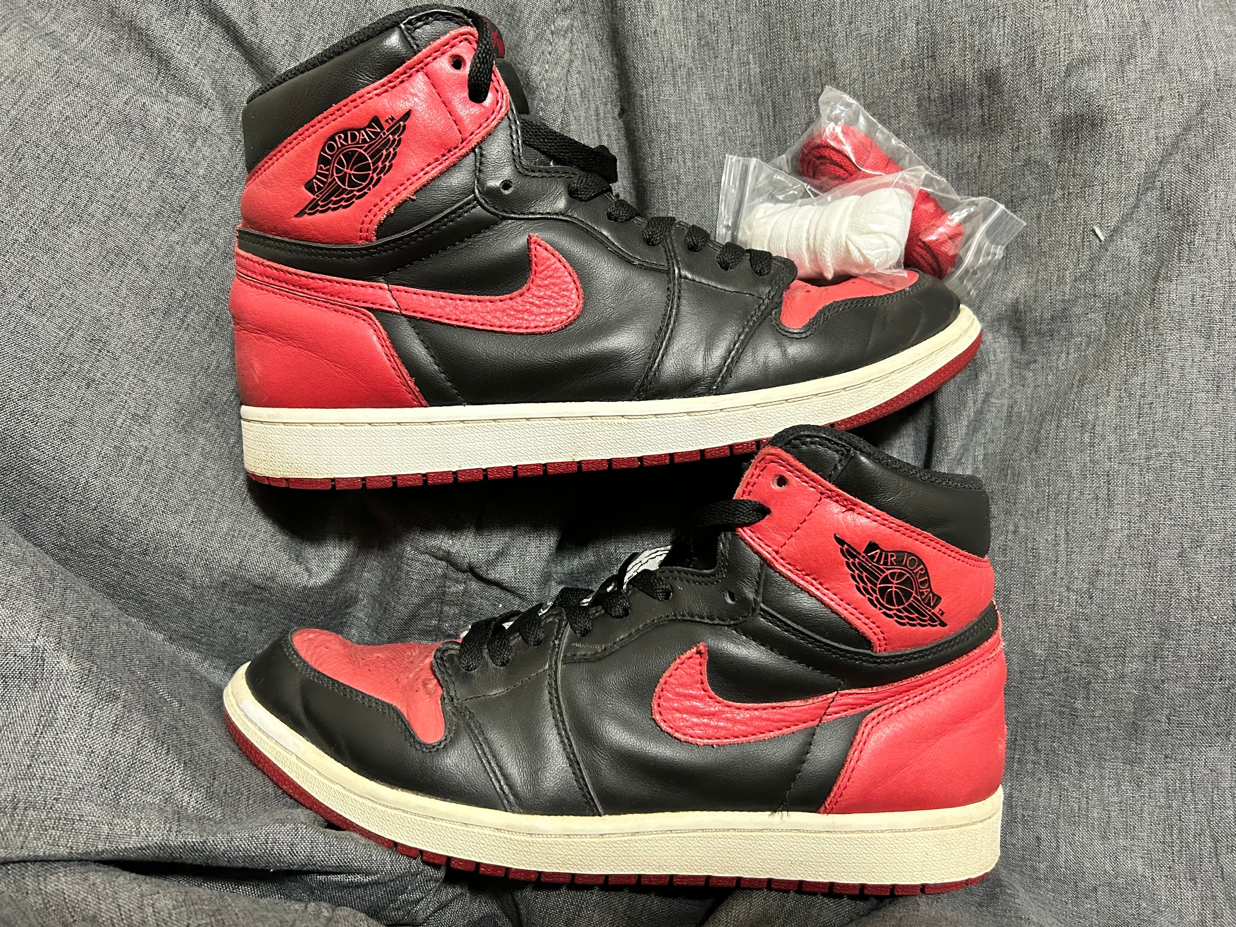 Nike Air Jordan 1 Retro High OG "Bred/Banned" (2016)