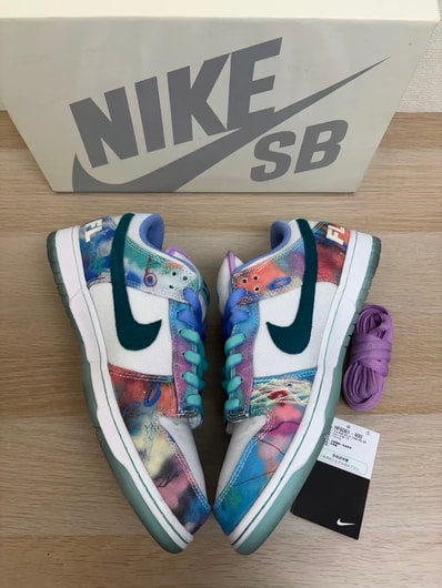 Futura × Nike SB Dunk Low "White and Geode Teal"