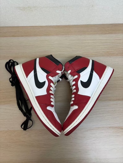 Nike Air Jordan 1 Retro High "Chicago" (2015)