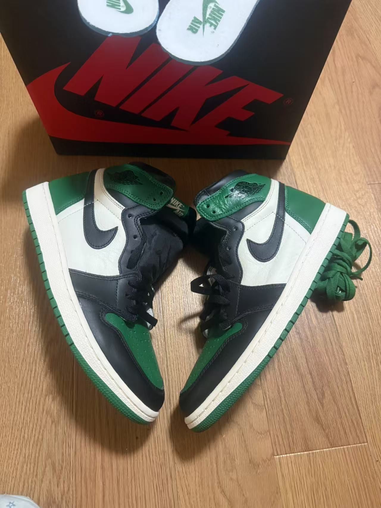 Nike Air Jordan 1 Retro High OG "Pine Green"(2018)