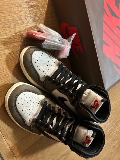 Travis Scott × Nike Air Jordan 1 Retro High OG TS SP "Sail/Dark Mocha"