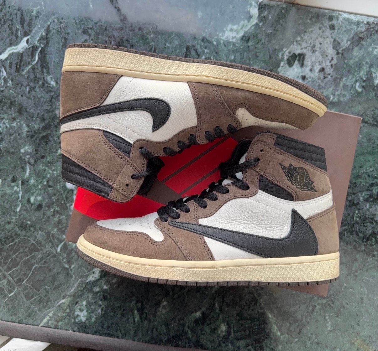Travis Scott × Nike Air Jordan 1 Retro High OG TS SP "Sail/Dark Mocha"