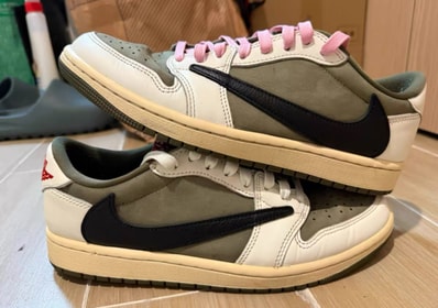 Travis Scott × Nike Air Jordan 1 Low OG SP "Reverse Olive"