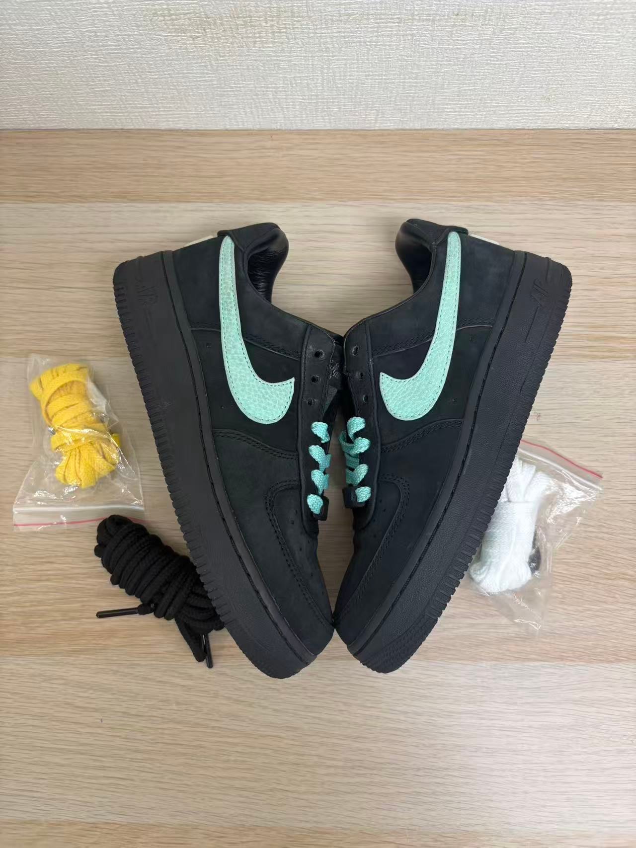 Tiffany & Co. × Nike Air Force 1 Low "1837"