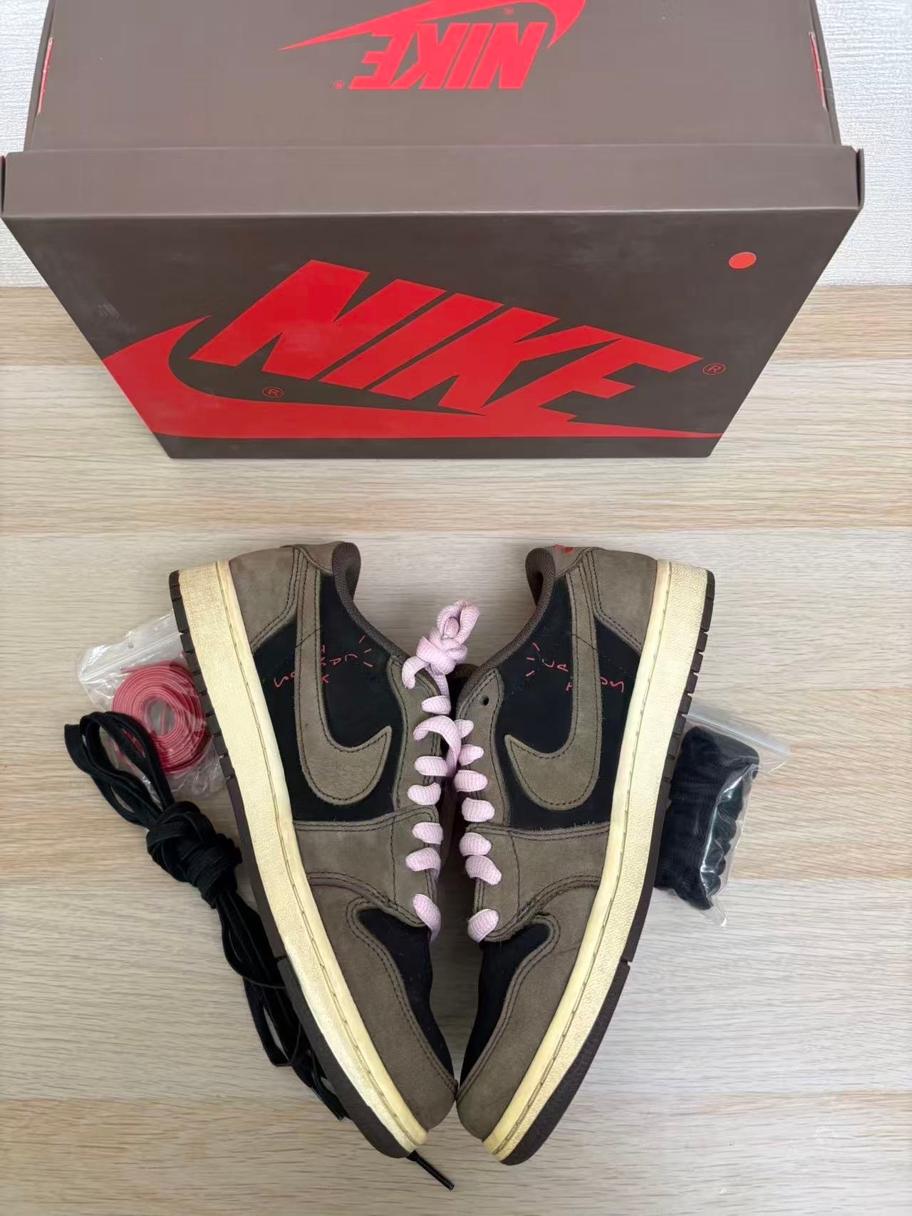 Travis Scott × Nike Air Jordan 1 Low OG SP-T  "Black/Dark Mocha"