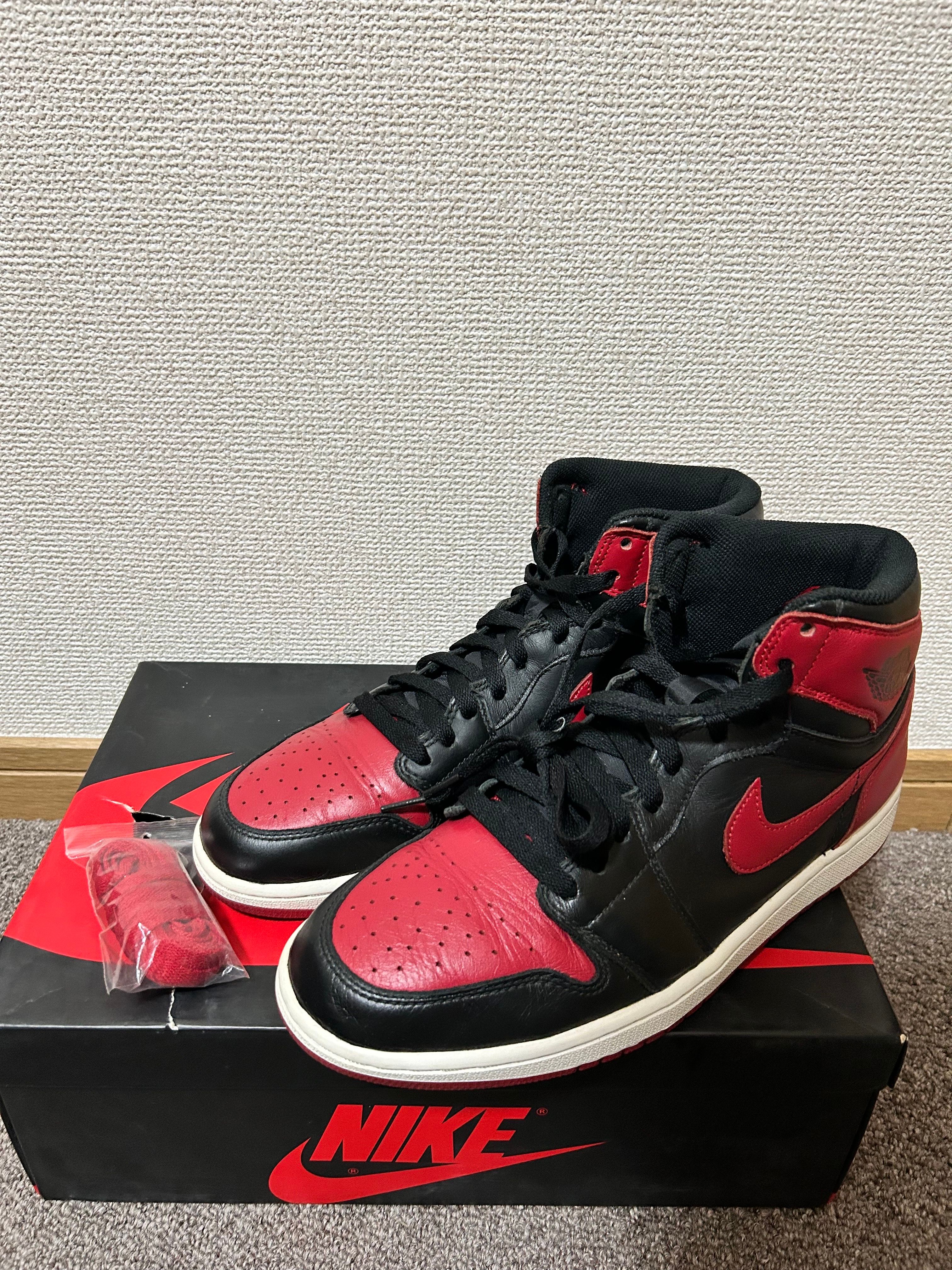 Nike Air Jordan 1 Retro High OG "Bred" (2013)