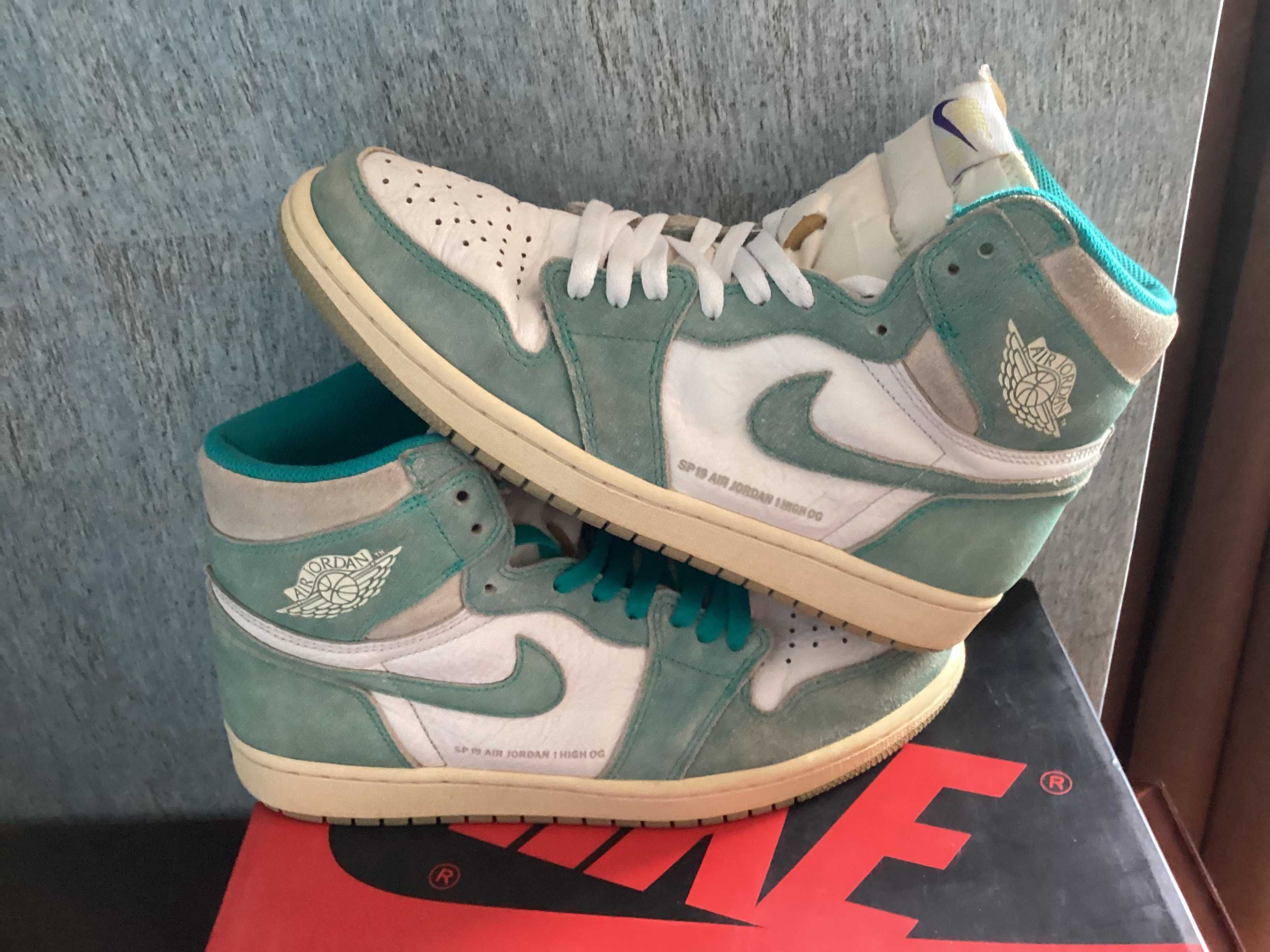 Nike Air Jordan 1 Retro High OG "Turbo Green"