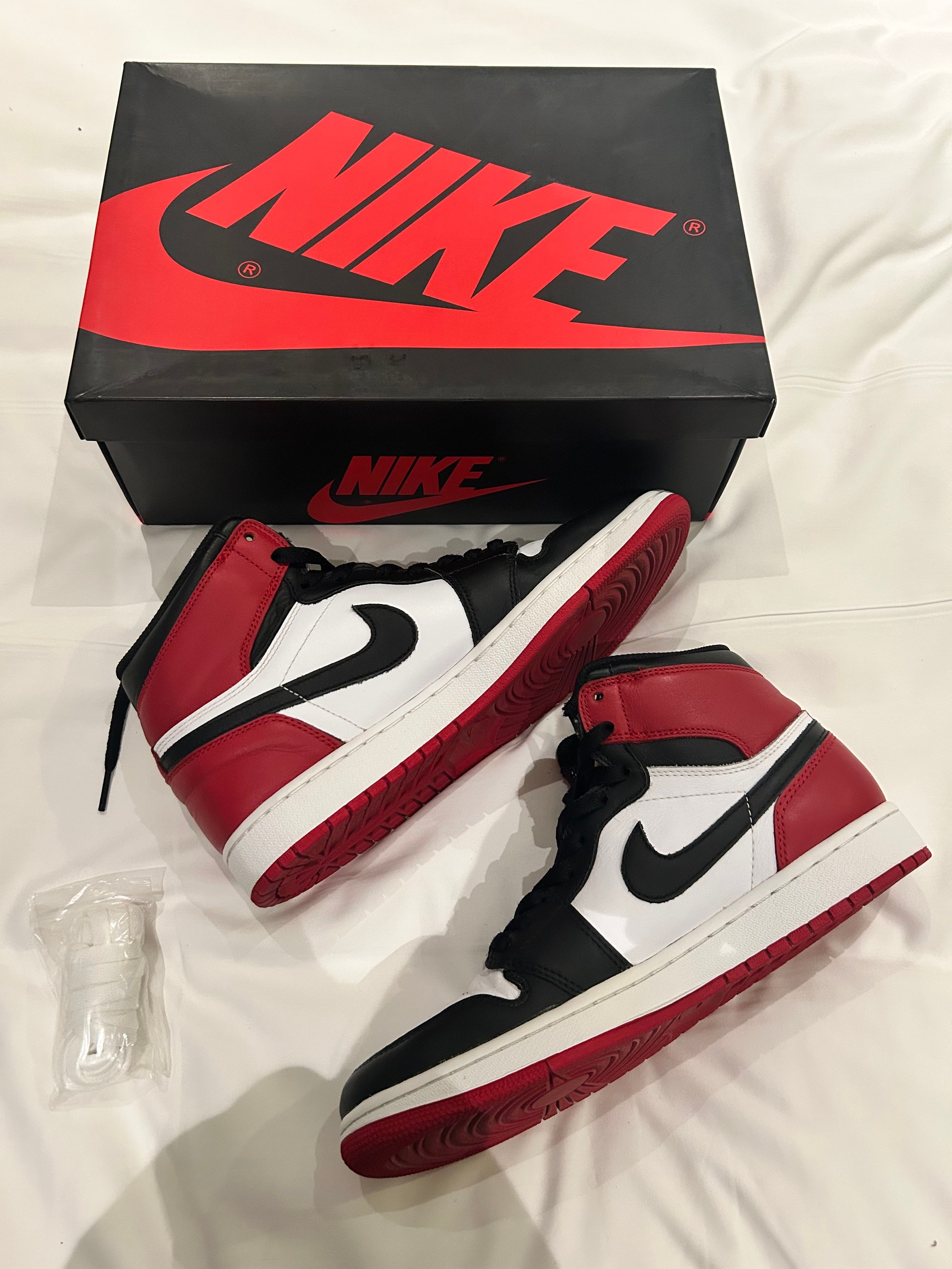 Nike Air Jordan 1 Retro High OG "Black Toe" (2013)