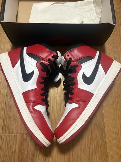 Nike Air Jordan 1 Retro High "Chicago" (2013)