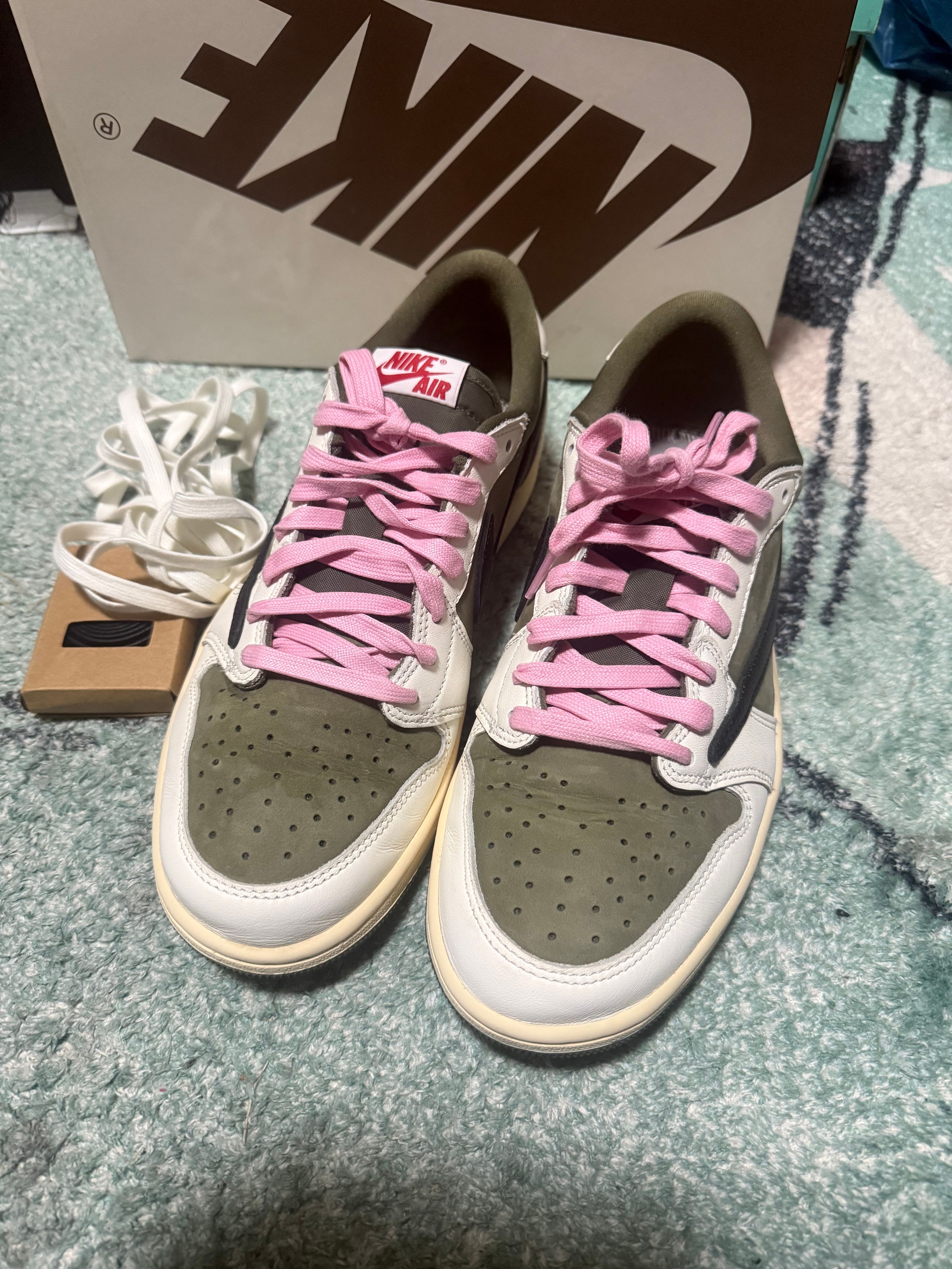 Travis Scott × Nike Air Jordan 1 Low OG SP "Reverse Olive"