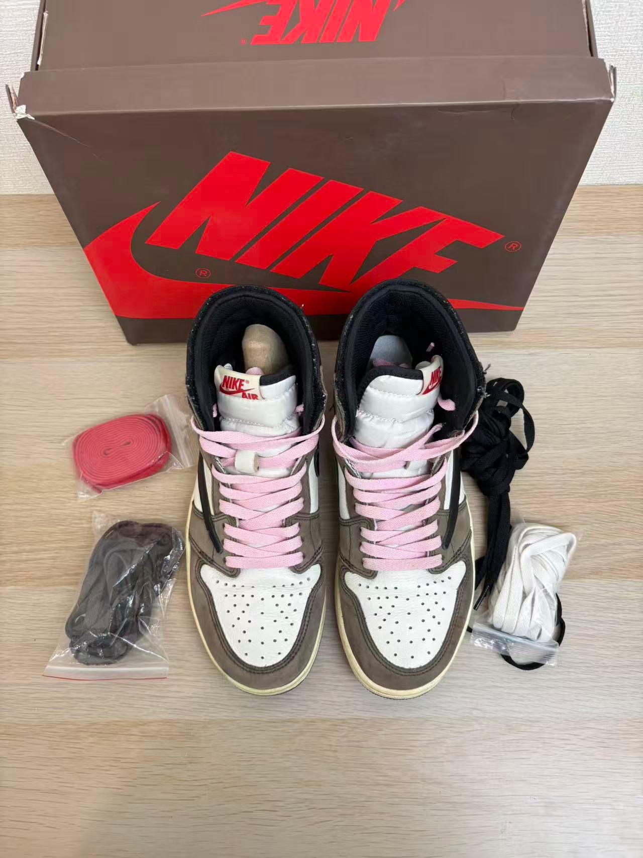 Travis Scott × Nike Air Jordan 1 Retro High OG TS SP "Sail/Dark Mocha"