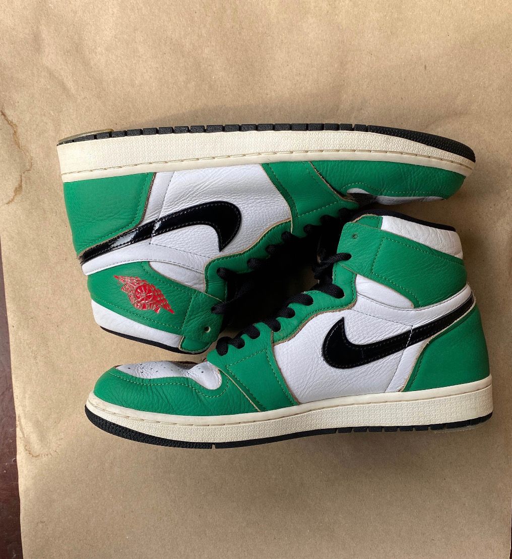 Nike Women's Air Jordan 1 High OG "Lucky Green/White-Sail-Black"