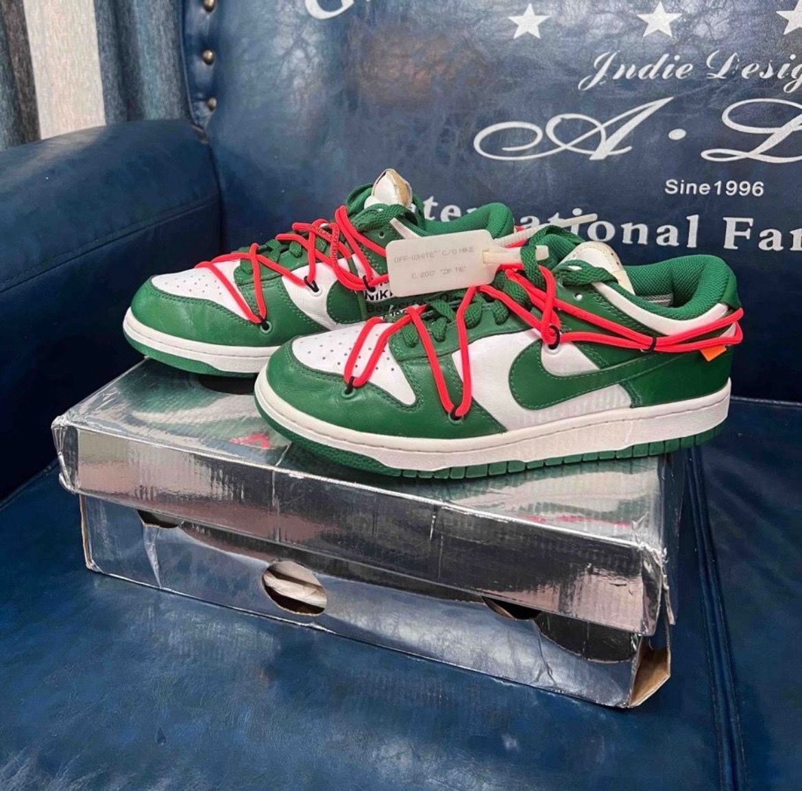 Off-White × Nike Dunk Low "White/Pine Green"