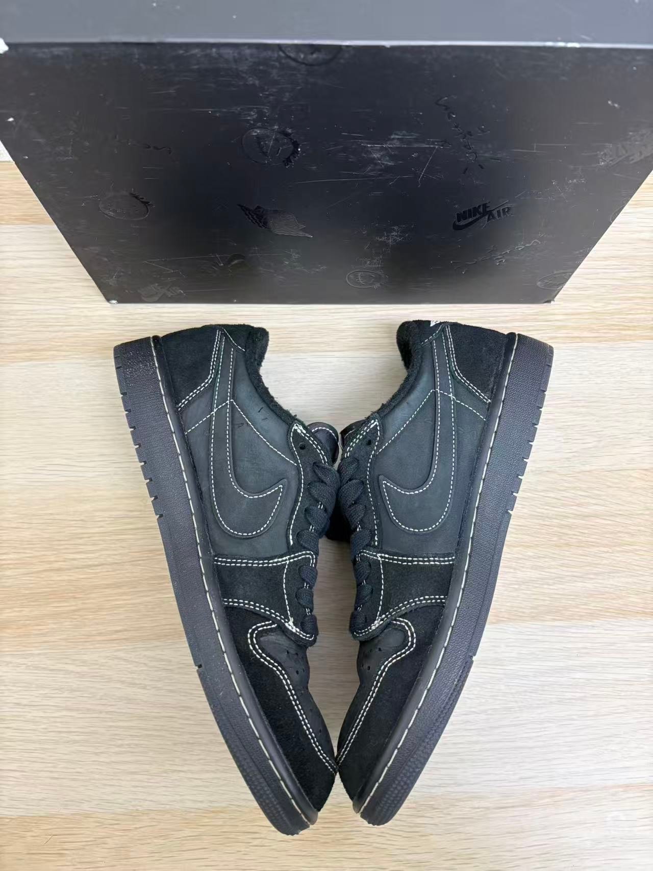 Travis Scott × Nike Air Jordan 1 Low OG SP "Black Phantom"