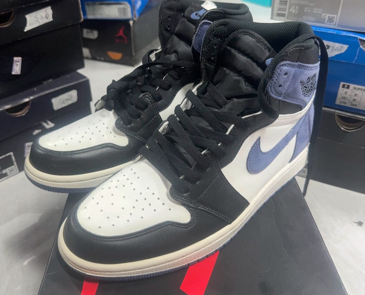 Nike Air Jordan 1 Retro High "Blue Moon"