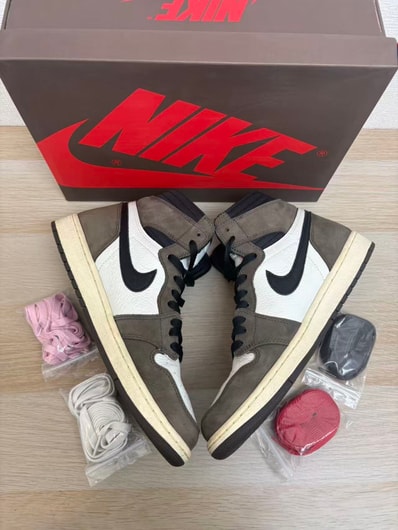 Travis Scott × Nike Air Jordan 1 Retro High OG TS SP "Sail/Dark Mocha"