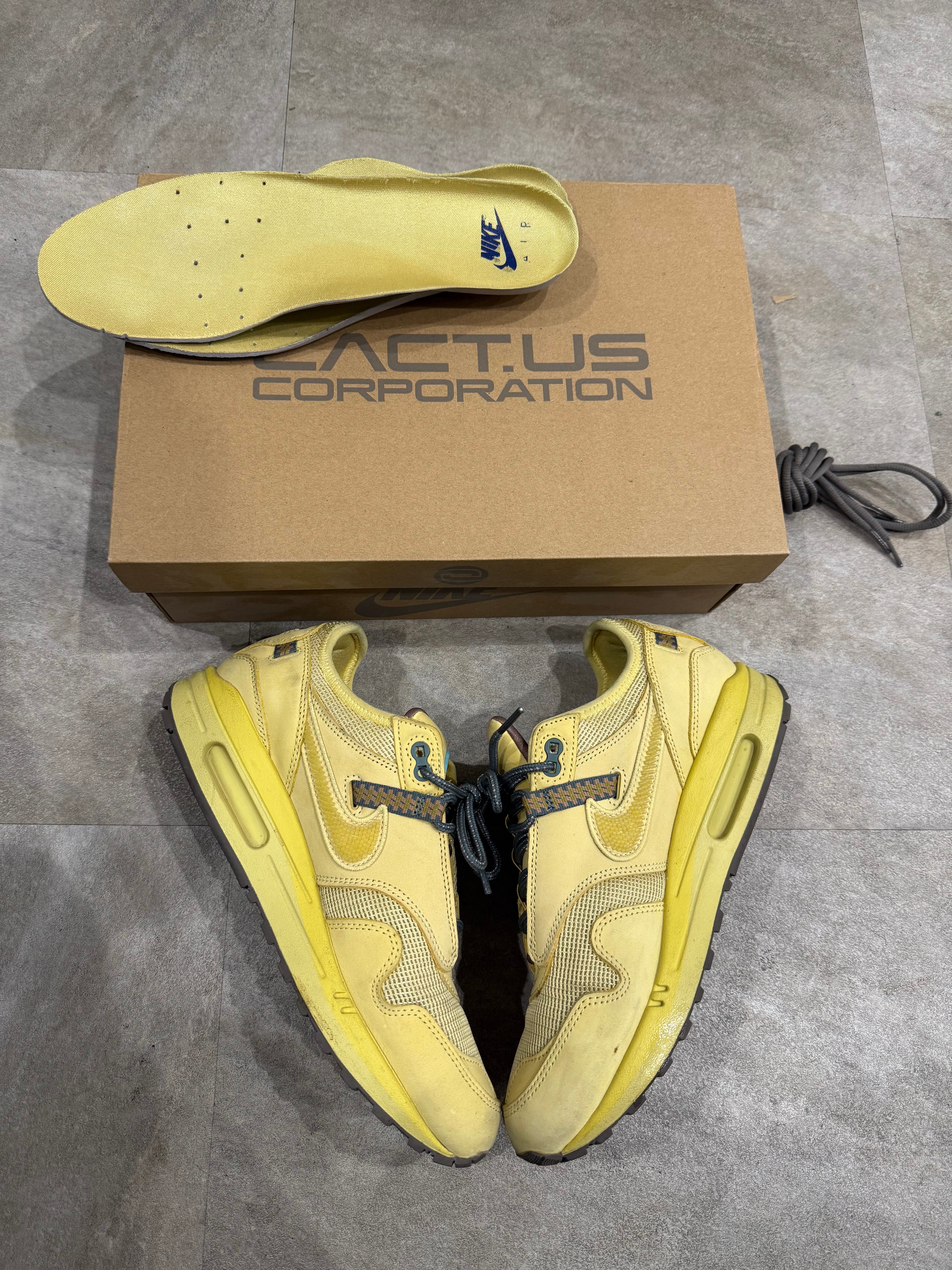 Travis Scott × Nike Air Max 1 "CACT.US Gold"