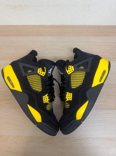 Nike Air Jordan 4 Retro "Thunder"(2023)