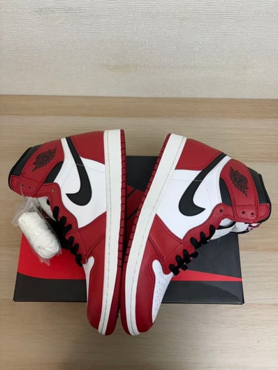 Nike Air Jordan 1 Retro High "Chicago" (2015)