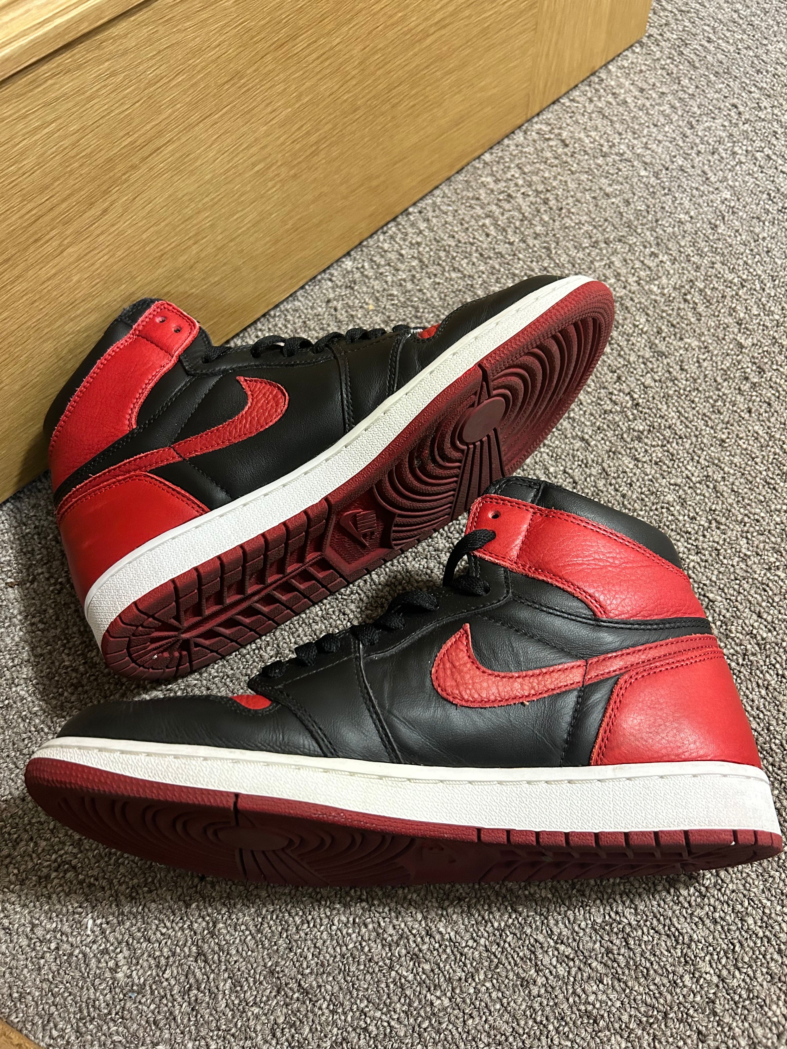 Nike Air Jordan 1 Retro High OG "Bred/Banned" (2016)