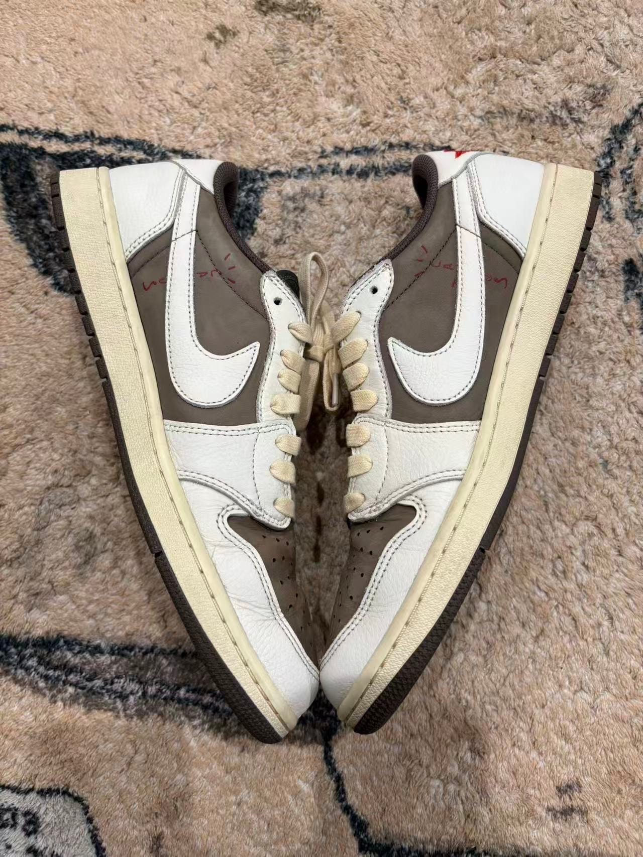 トラヴィススコット × ナイキ エアジョーダン1 ロー OG SP "リバース モカ/セイル アンド リッジロック"