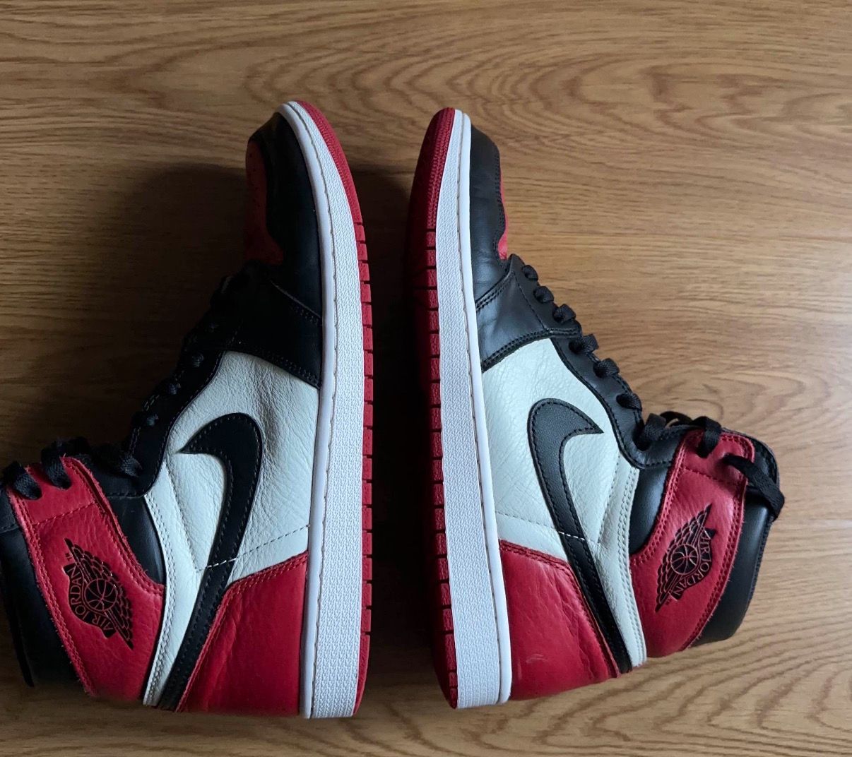 Nike Air Jordan 1 Retro High OG "Bred Toe"
