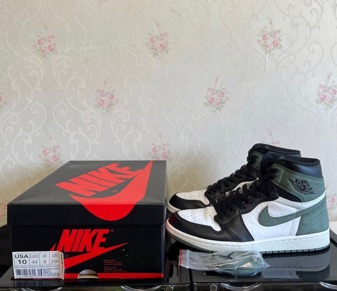 Nike Air Jordan 1 Retro High "Clay Green"