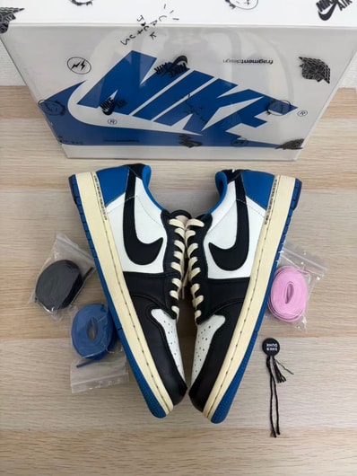 Travis Scott × fragment design × Nike Air Jordan 1 Low OG SP "Military Blue"