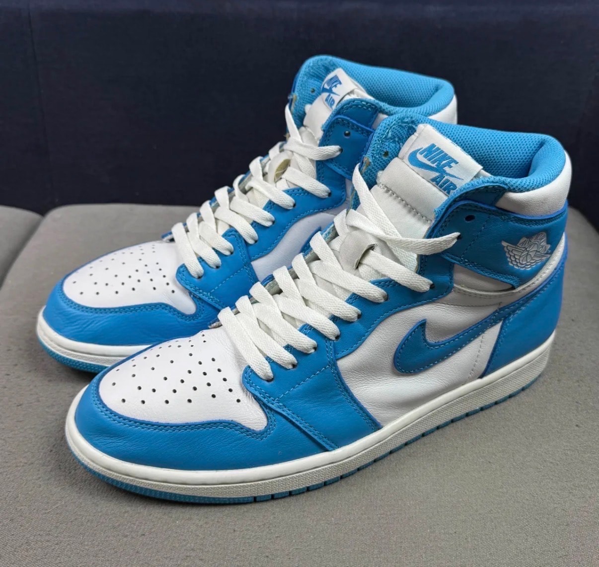 Nike Air Jordan 1 Retro High "UNC"