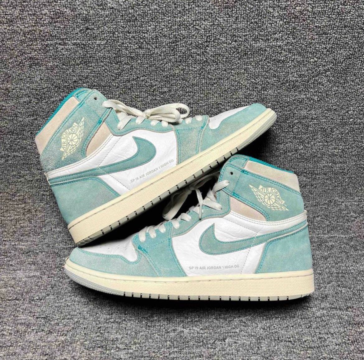 Nike Air Jordan 1 Retro High OG "Turbo Green"